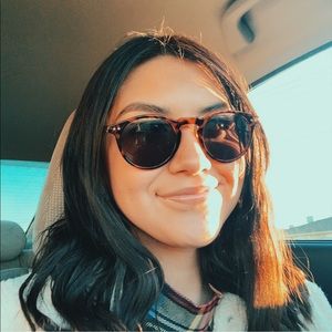 Meet your Posher, Itzel